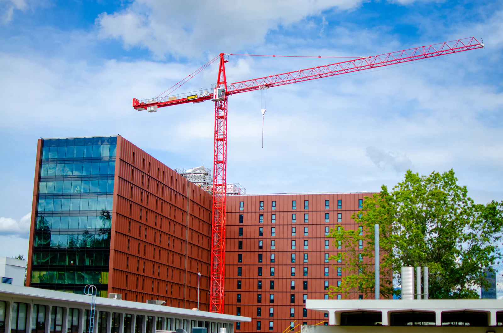 Student housing building with a tower crane